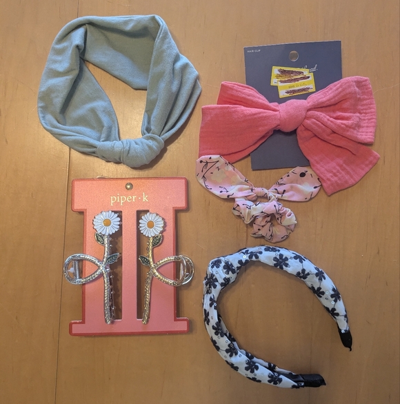 Universal Thread Accessories - Women's Hair Accessories Pack